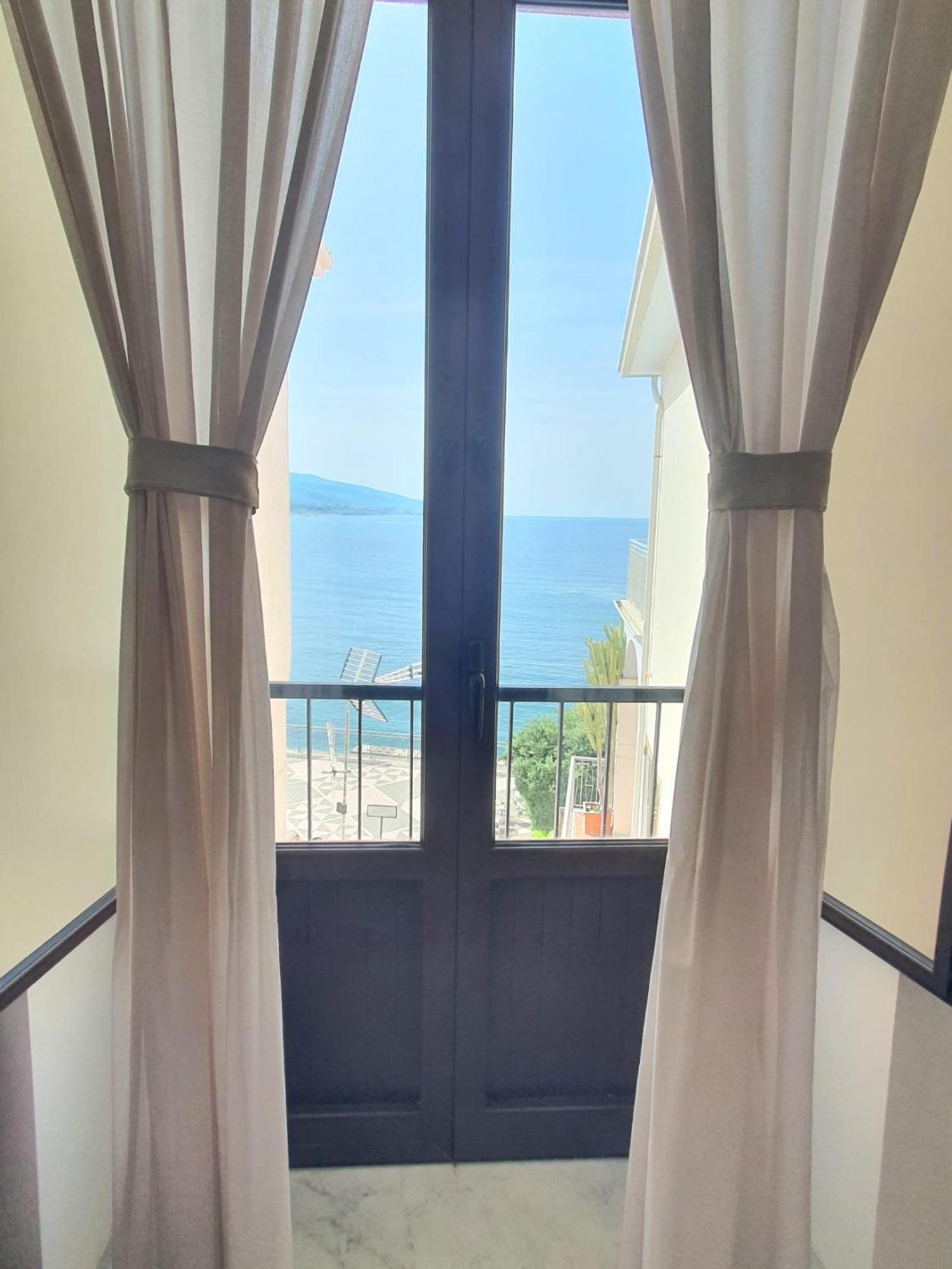 Il Molo Camere Per Vacanze Diamante Exteriér fotografie